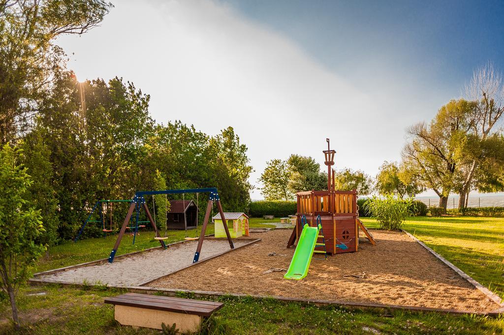 Milan Apartmanok Siofok Ngoại thất bức ảnh