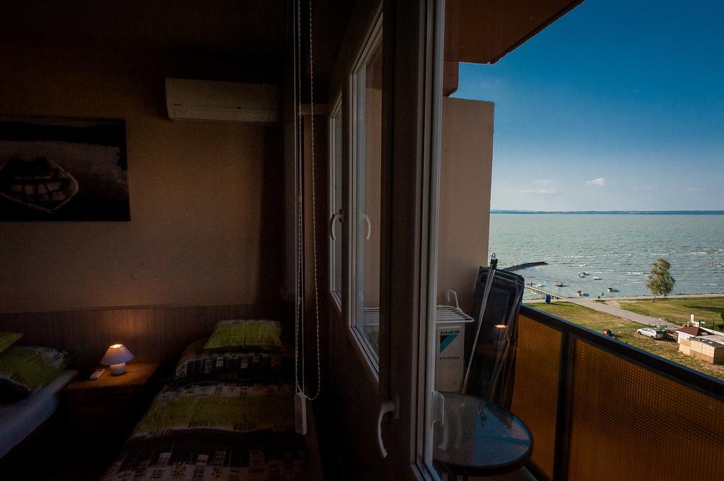 Milan Apartmanok Siofok Ngoại thất bức ảnh