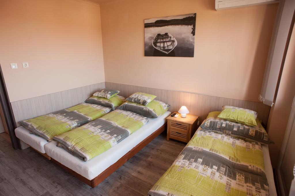 Milan Apartmanok Siofok Ngoại thất bức ảnh